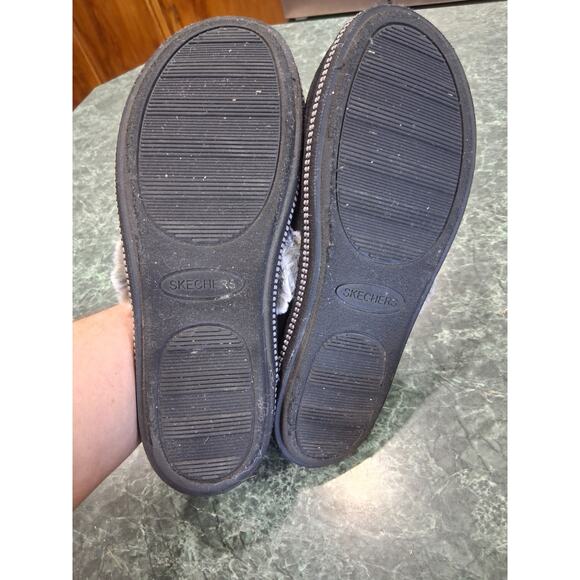 Skechers Plush Fuzzy Faux-Fur Slippers Black Grey Size 9 Super Soft House Shoes - Picture 7 of 9
